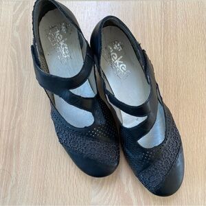 Rieker Black Leather Mary Jane Retro Vintage Style Medium Heel Size 37/6